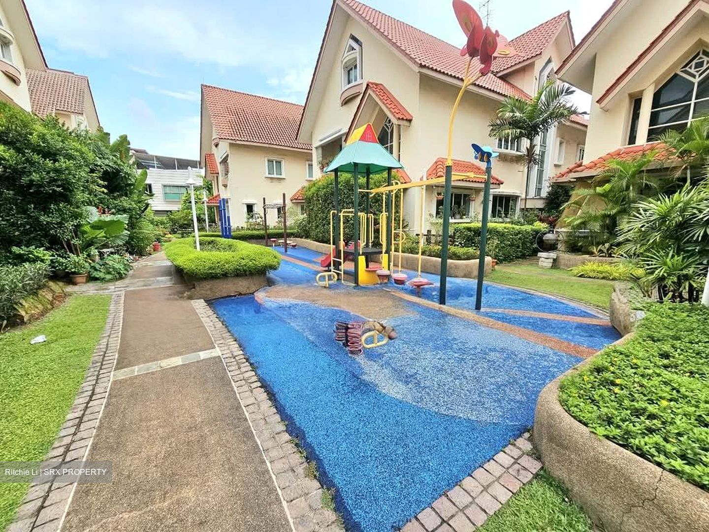 West Coast Gardens (D5), Semi-Detached #560564441